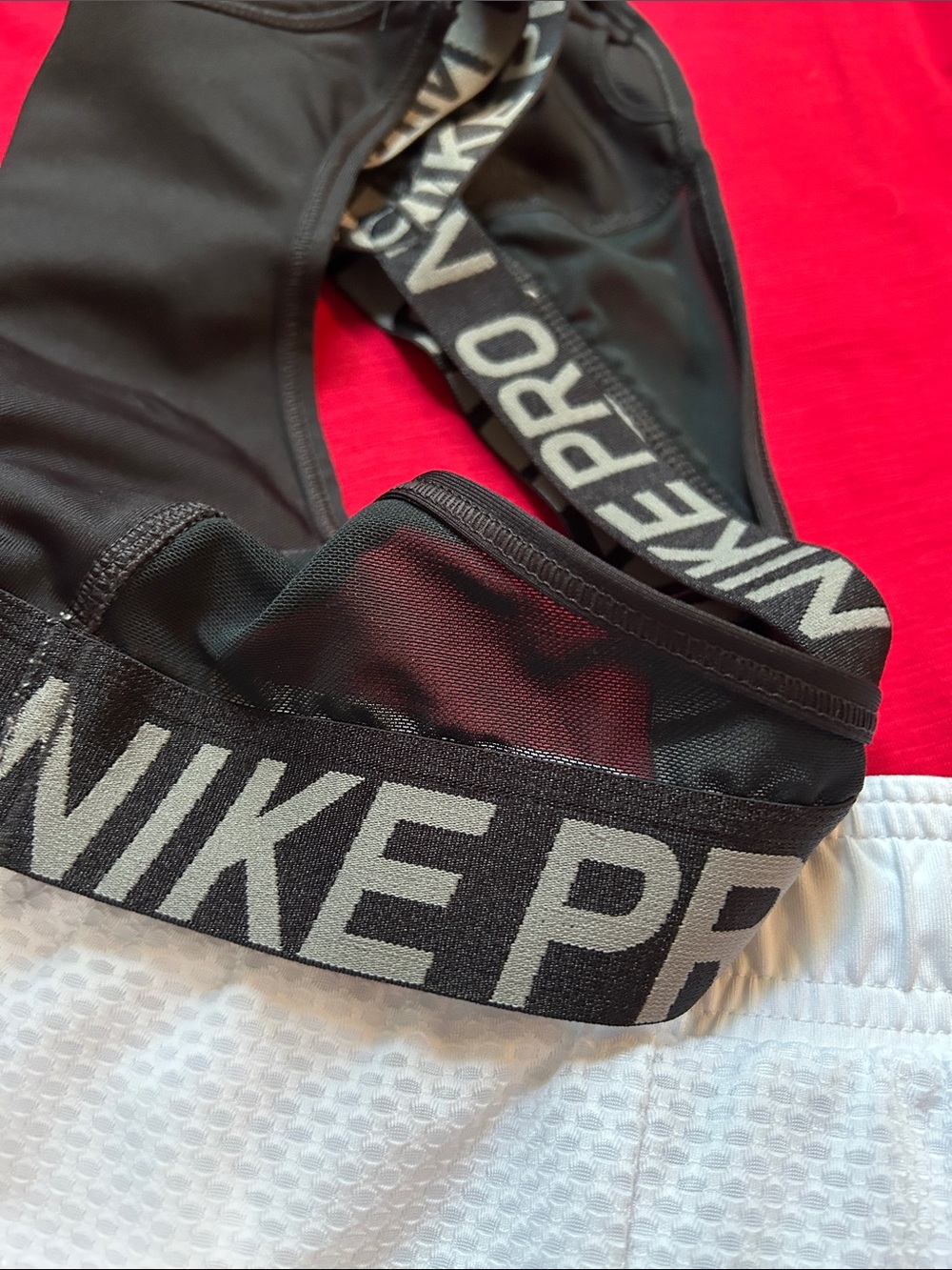 Nike Pro Sports Bra - Picture 4 of 4